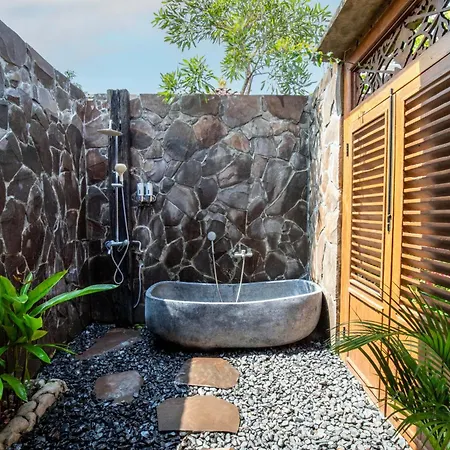 Javalo Villa Lombok Sengkol Exterior photo